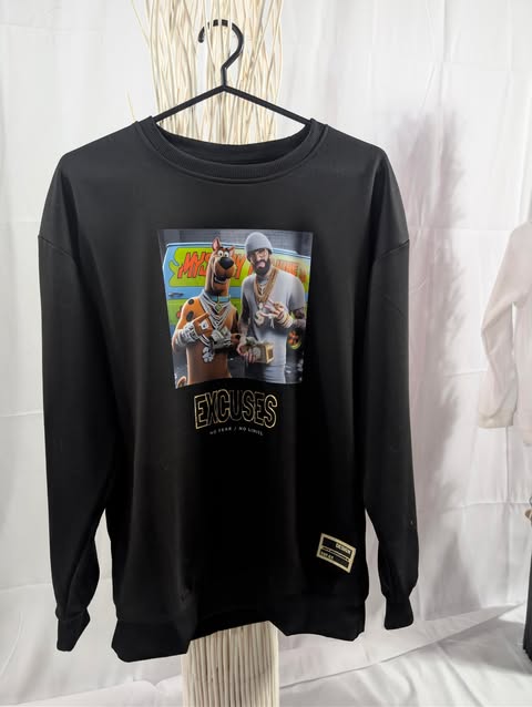 Crewneck homme noir style streetwear avec visuel duo mystère – Beauty Nini