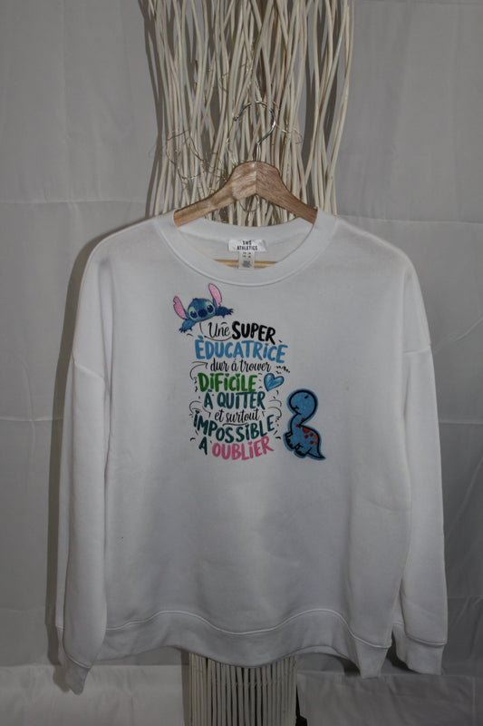 Crewneck femme blanc col rond avec message “Super Éducatrice” imprimé coloré