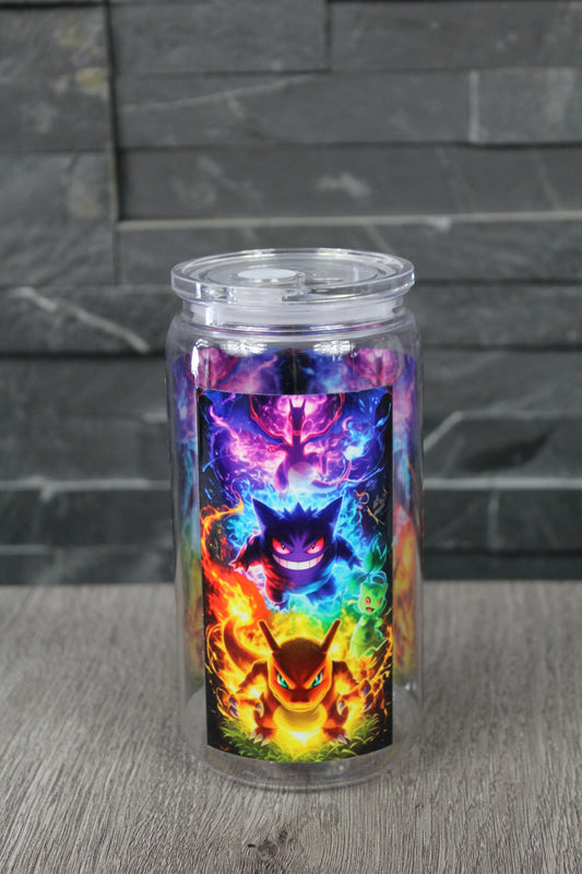 Canette 16 oz avec couvercle transparent, visuel néon énergie élémentaire, fond gris.