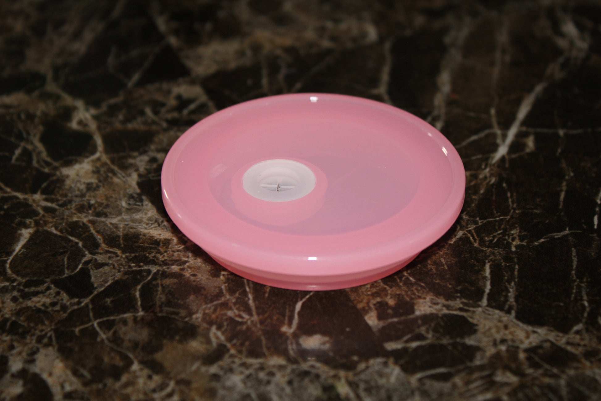 Couvercle acrylique rose poudré avec insert silicone pour verre 16 oz – Beauty Nini