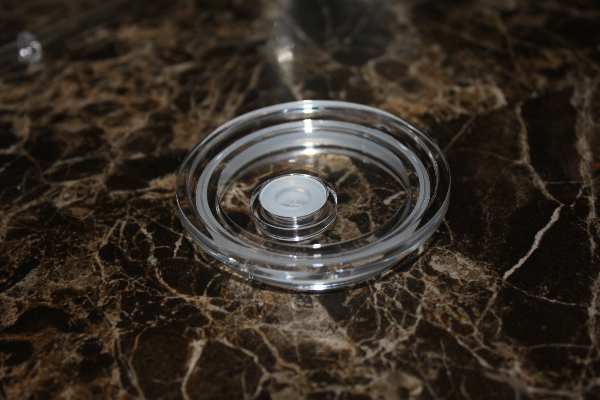 Couvercle transparent en acrylique avec insert silicone pour verre 16 oz – Beauty Nini
