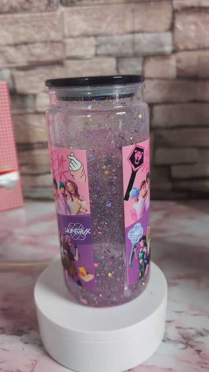 Snowglobe K-Pop Duo Saja Boy & Huntrix – Paillettes holo | 20 oz