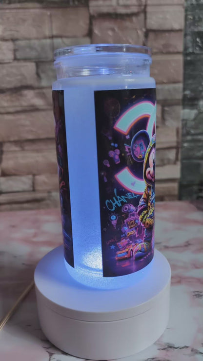 Verre Snowglobe 20 oz en plastique – Style Streetwear Néon (paille incluse)