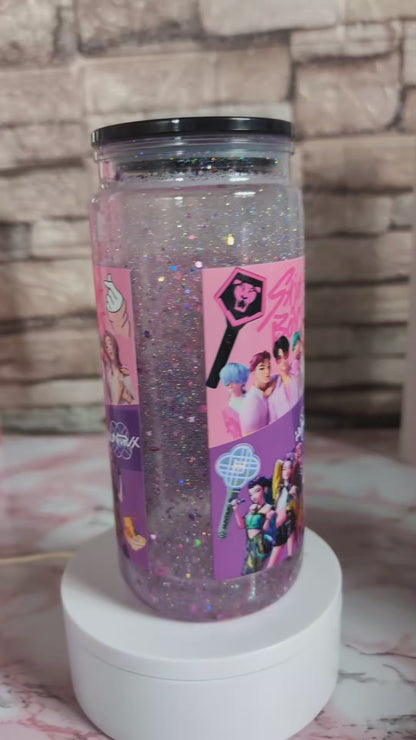 Snowglobe K-Pop Duo Saja Boy & Huntrix – Paillettes holo | 20 oz