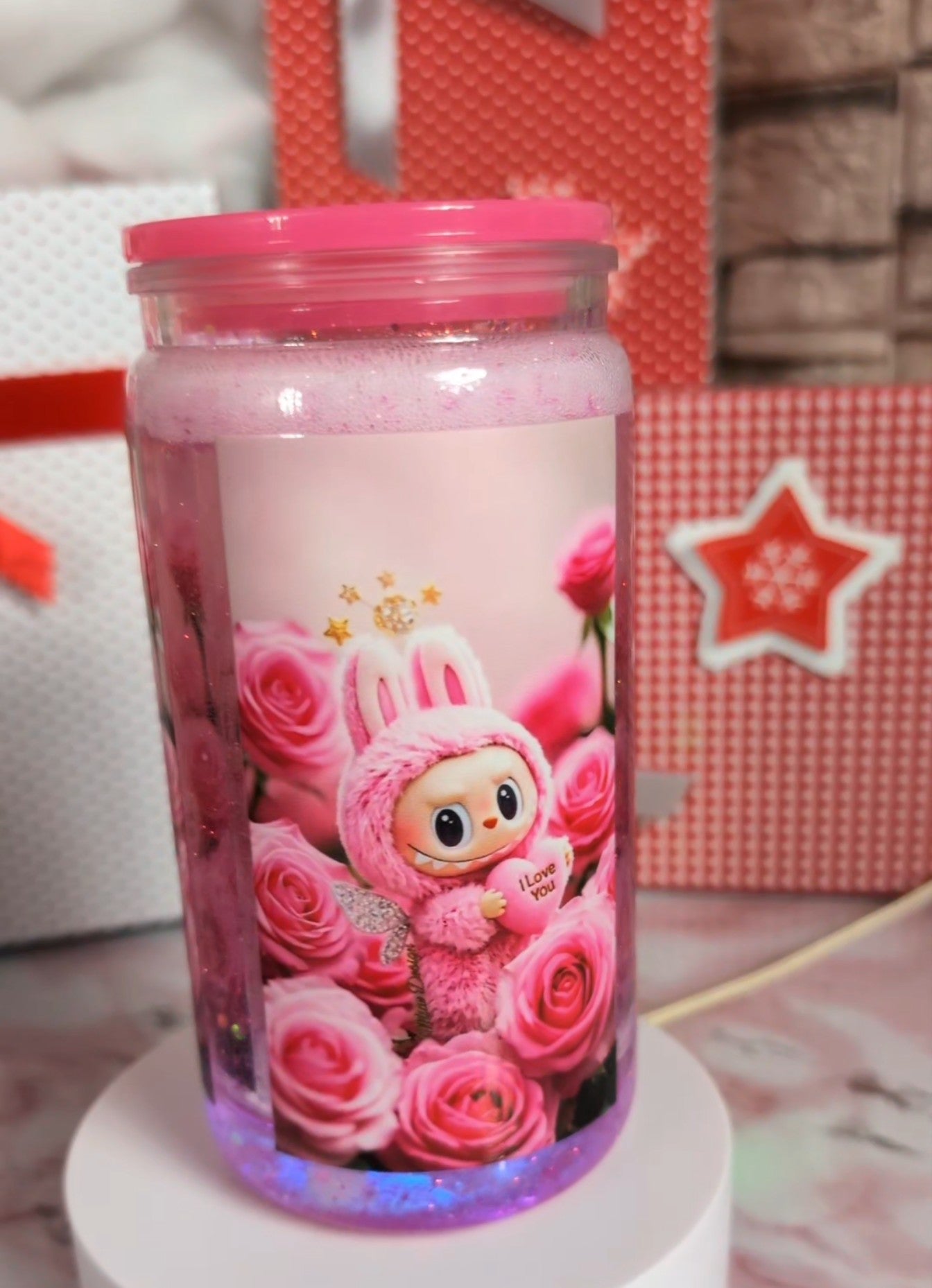 Verre Snowglobe Plastique – Lapin Love & Roses (Rose/Violet Holo) | 16 oz / 20 oz